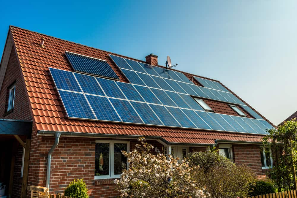 Solaranlage Haus: Lohnt sich das? Und was kostet das überhaupt?
